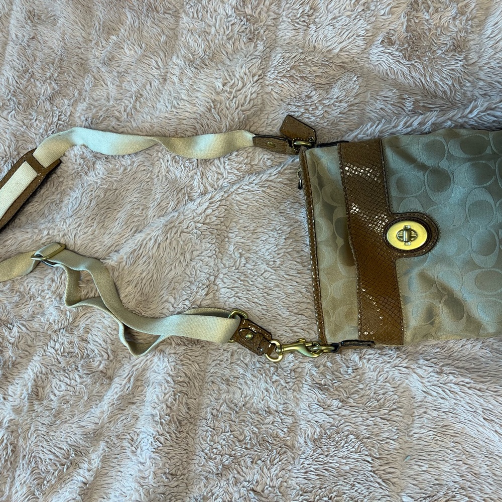 Coach mini Rowan file cross body bag